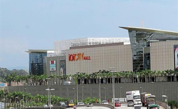 Conezion Residence Putrajaya Nearby Ioi City Mall Zewnętrze zdjęcie