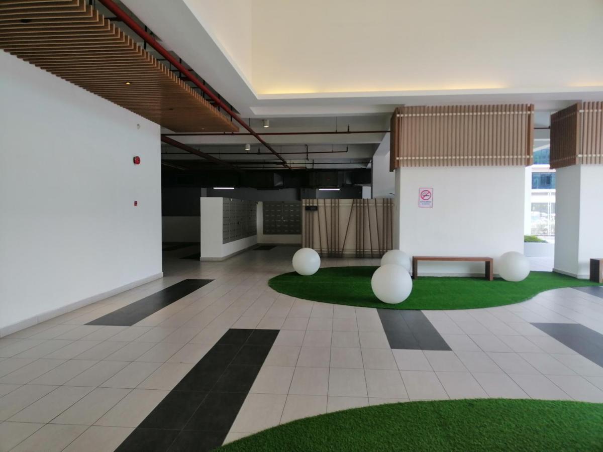 Conezion Residence Putrajaya Nearby Ioi City Mall Zewnętrze zdjęcie